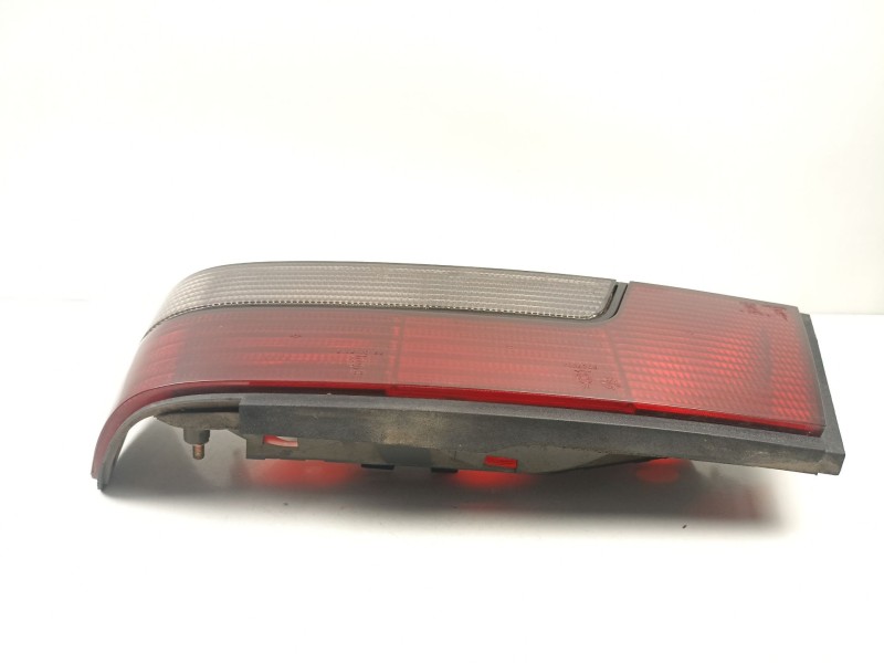 Recambio de piloto trasero derecho para peugeot 405 i (15b) 1.9 referencia OEM IAM 635163  