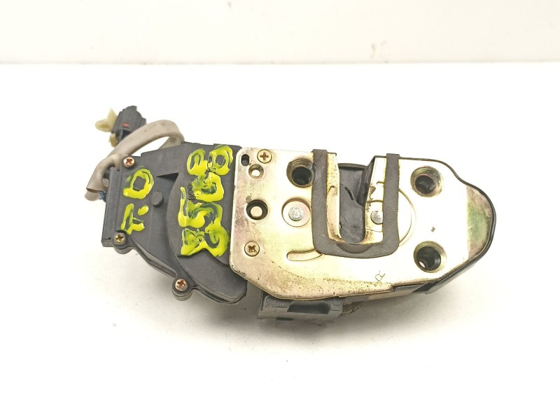 Recambio de cerradura puerta trasera derecha para kia shuma i (fb) 1.5 i 16v referencia OEM IAM 0K2A272311B  