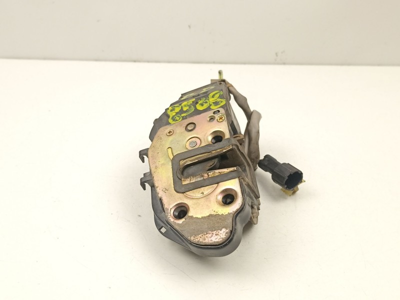 Recambio de cerradura puerta delantera derecha para kia shuma i (fb) 1.5 i 16v referencia OEM IAM 0K2A258311B  