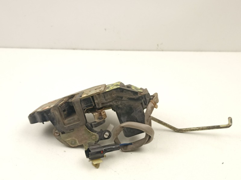 Recambio de cerradura puerta delantera derecha para kia shuma i (fb) 1.5 i 16v referencia OEM IAM 0K2A258311B  