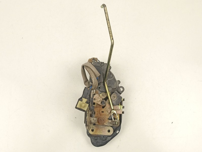 Recambio de cerradura puerta delantera derecha para kia shuma i (fb) 1.5 i 16v referencia OEM IAM 0K2A258311B  