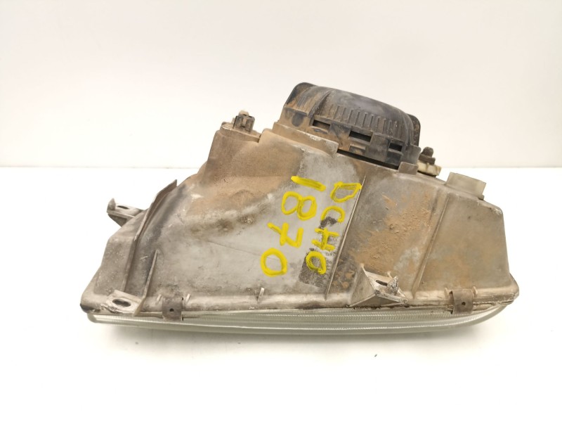 Recambio de faro derecho para volkswagen vento 1.9 td (d) aaz referencia OEM IAM 1H5941018H  