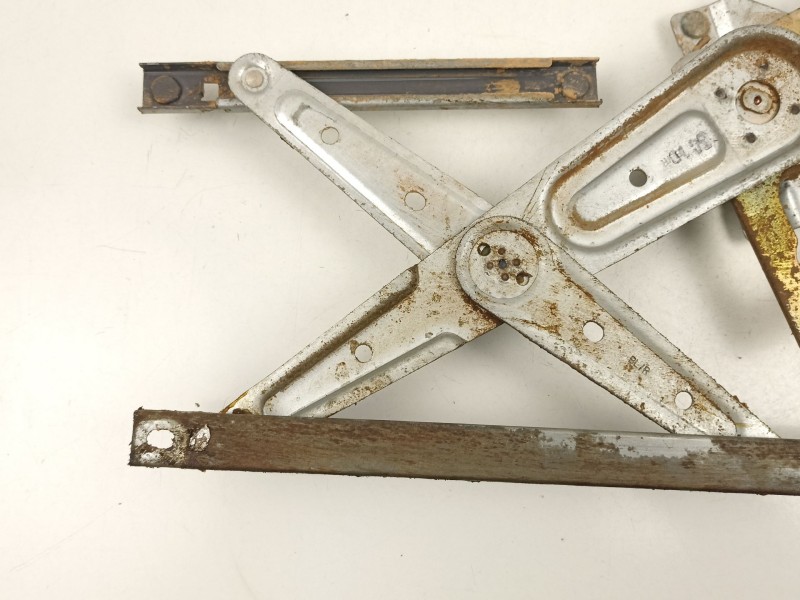 Recambio de elevalunas trasero izquierdo para kia sorento i (jc) 2.5 crdi referencia OEM IAM 834013E001 XH602PA 