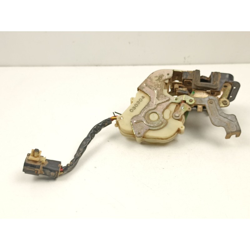 Recambio de cerradura puerta delantera izquierda para kia sorento i (jc) 2.5 crdi referencia OEM IAM 813103E010  