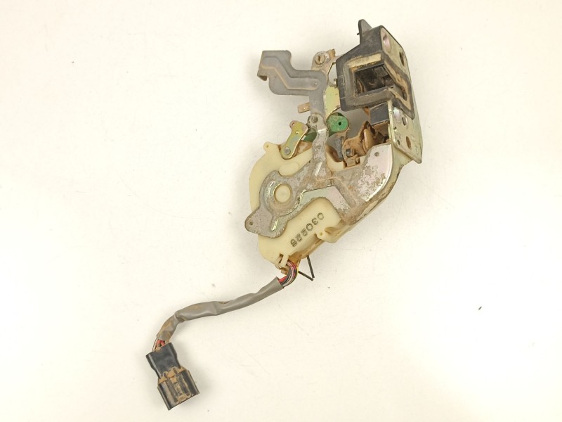 Recambio de cerradura puerta delantera derecha para kia sorento i (jc) 2.5 crdi referencia OEM IAM 813203E010  