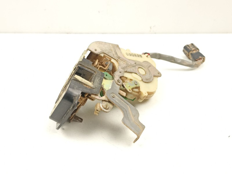 Recambio de cerradura puerta delantera derecha para kia sorento i (jc) 2.5 crdi referencia OEM IAM 813203E010  