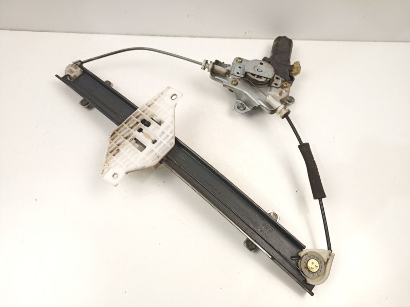 Recambio de elevalunas delantero izquierdo para hyundai accent ii sedán (lc) 1.5 crdi referencia OEM IAM 8240325010  