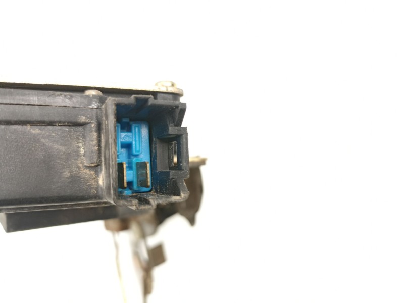 Recambio de cerradura puerta delantera derecha para hyundai accent ii sedán (lc) 1.5 crdi referencia OEM IAM 8132025030  