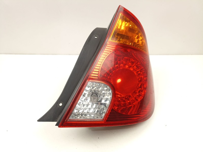 Recambio de piloto trasero derecho para hyundai accent ii sedán (lc) 1.5 crdi referencia OEM IAM 9240225710  