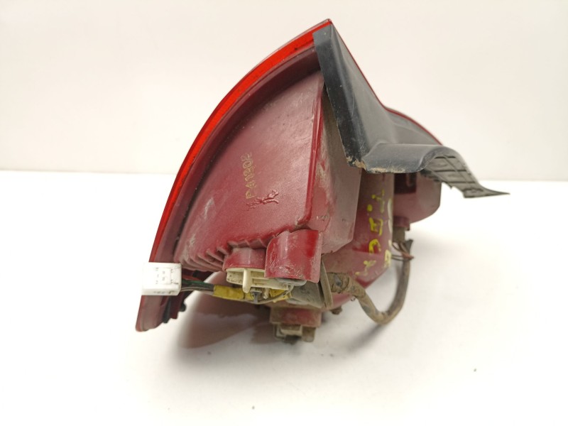 Recambio de piloto trasero derecho para hyundai accent ii sedán (lc) 1.5 crdi referencia OEM IAM 9240225710  