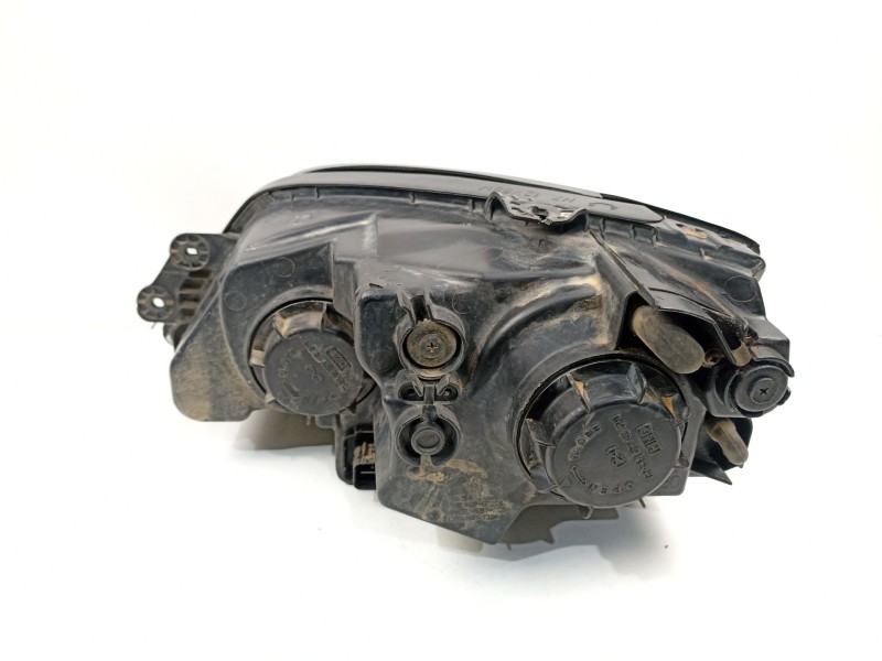 Recambio de faro derecho para kia sorento i (jc) 2.5 crdi referencia OEM IAM 921023E010  