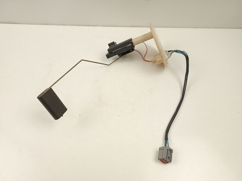 Recambio de bomba combustible aforador para volvo s60 i (384) 2.4 referencia OEM IAM 8683142  