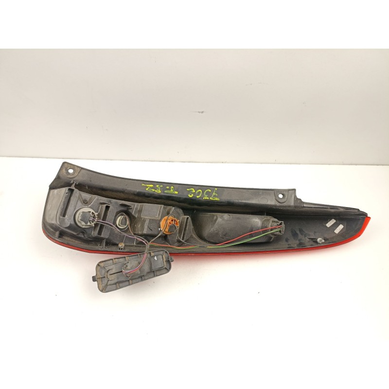 Recambio de piloto trasero izquierdo para ford fiesta 1.4 td referencia OEM IAM 6S6113405A  