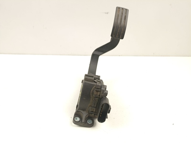Recambio de potenciometro aceleracion para ford fiesta 1.4 td referencia OEM IAM 2S619F836AA 6PV00856700 