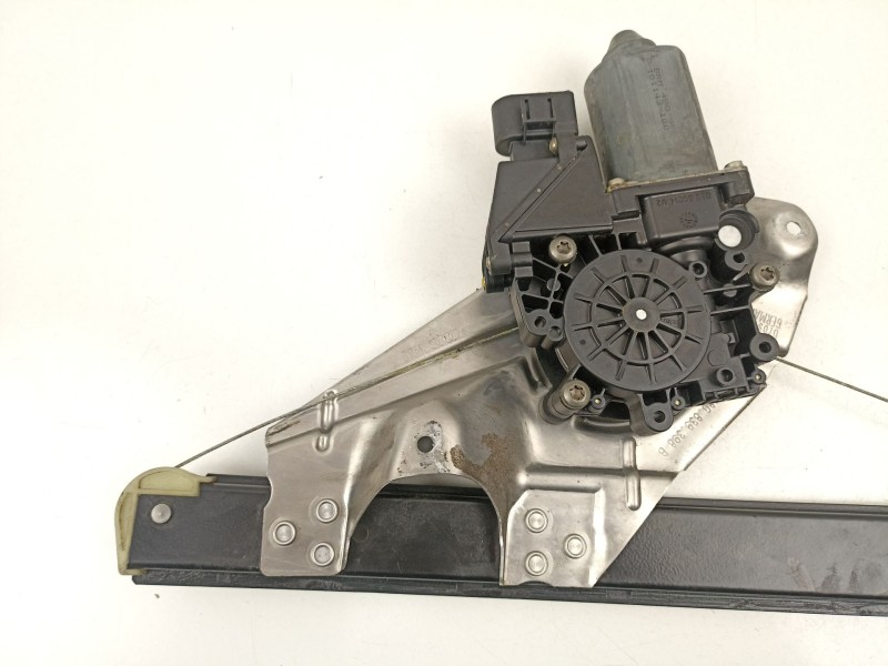 Recambio de elevalunas trasero derecho para audi a6 berlina (4b2) 2.4 (121kw) referencia OEM IAM 4B0839398B  