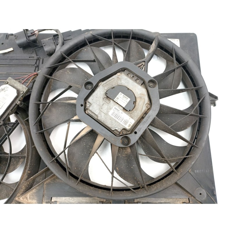 Recambio de electroventilador para volkswagen touareg (7la, 7l6, 7l7) 5.0 v10 tdi referencia OEM IAM 7L0121203G 0130706809 