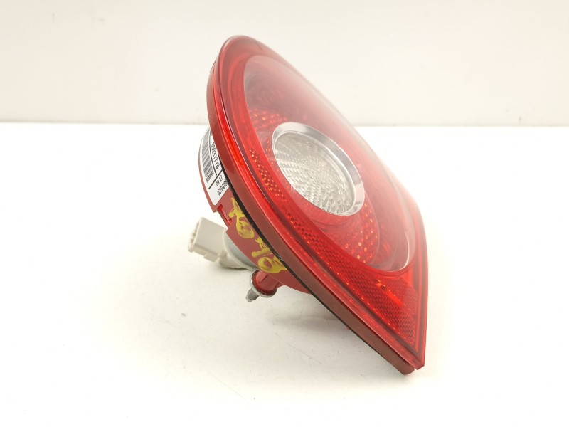 Recambio de piloto porton derecho para volkswagen golf v 1.9 tdi bxe - 1k - 5v referencia OEM IAM 1K6945094G 89031778 