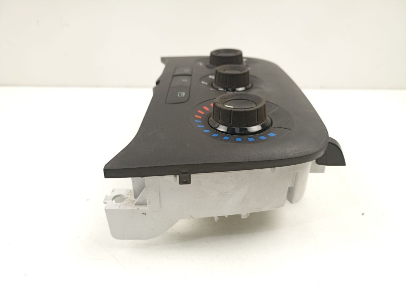 Recambio de mandos calefaccion aire para fiat punto 1.3 td referencia OEM IAM 77365668  