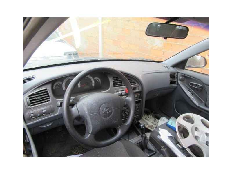 hyundai elantra del año 1998