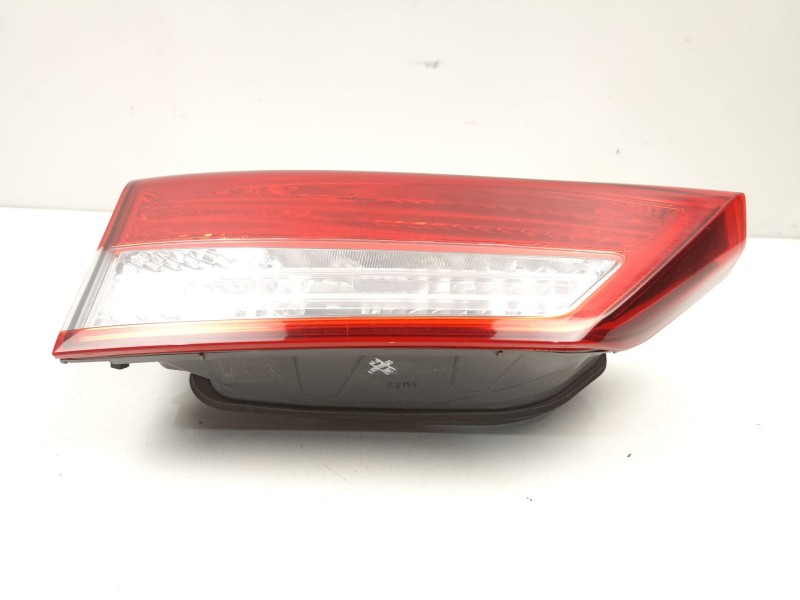 Recambio de piloto porton izquierdo para hyundai ix20 (jc) 1.4 crdi referencia OEM IAM 924031K000  