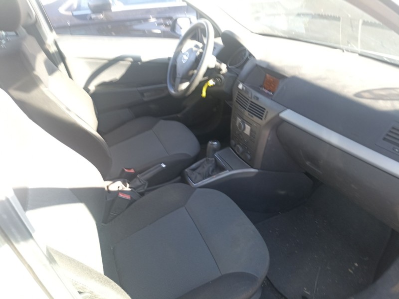 opel astra h (a04) del año 2005