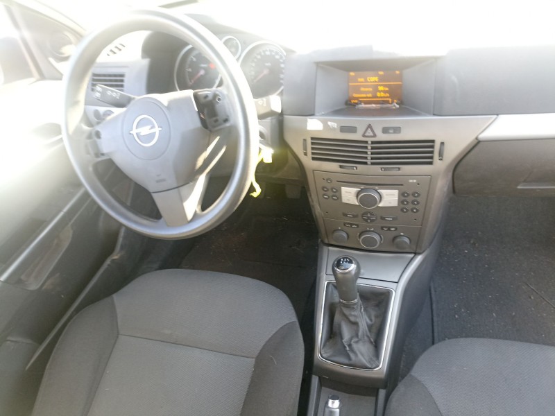 opel astra h (a04) del año 2005