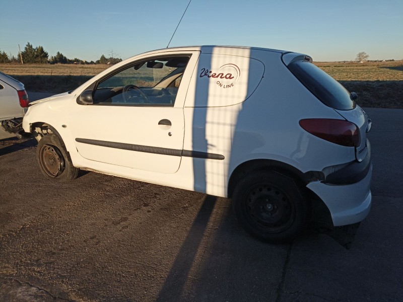 peugeot 206 van del año 2001