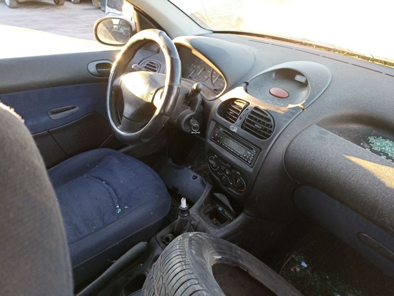 peugeot 206 van del año 2001