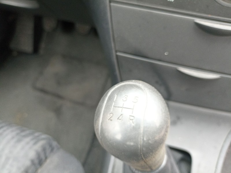 toyota corolla (_e12_) del año 2002