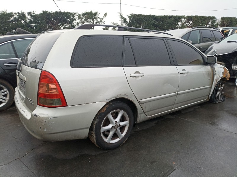 toyota corolla (_e12_) del año 2006