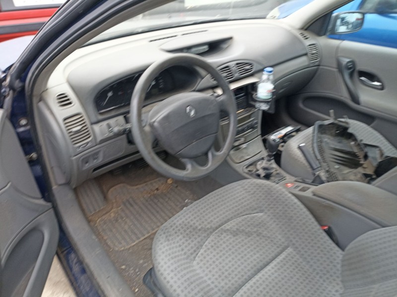 renault laguna ii (bg0/1_) del año 2003