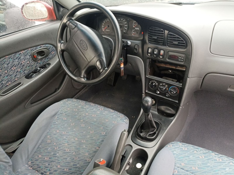 kia sephia del año 2001