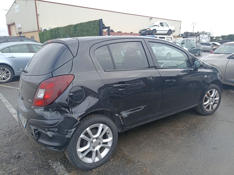 opel corsa d (s07) del año 2009