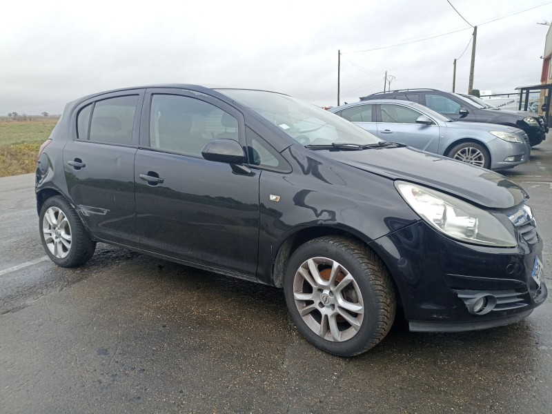 opel corsa d (s07) del año 2009