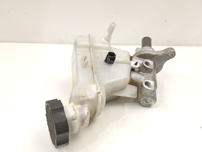 Recambio de bomba de freno para hyundai ix20 (jc) 1.4 crdi referencia OEM IAM 585101K230  