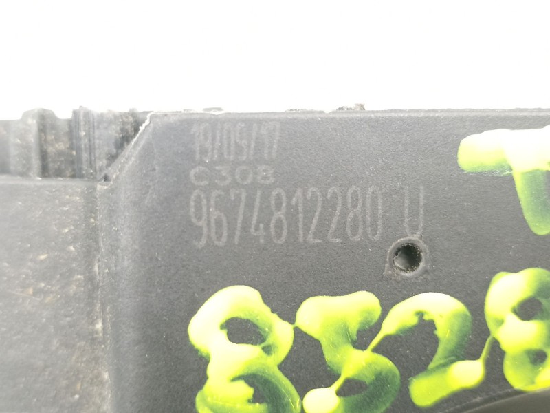 Recambio de manilla trasera derecha para citroën c4 ii (nc_) 1.6 bluehdi 100 referencia OEM IAM 9674812280  