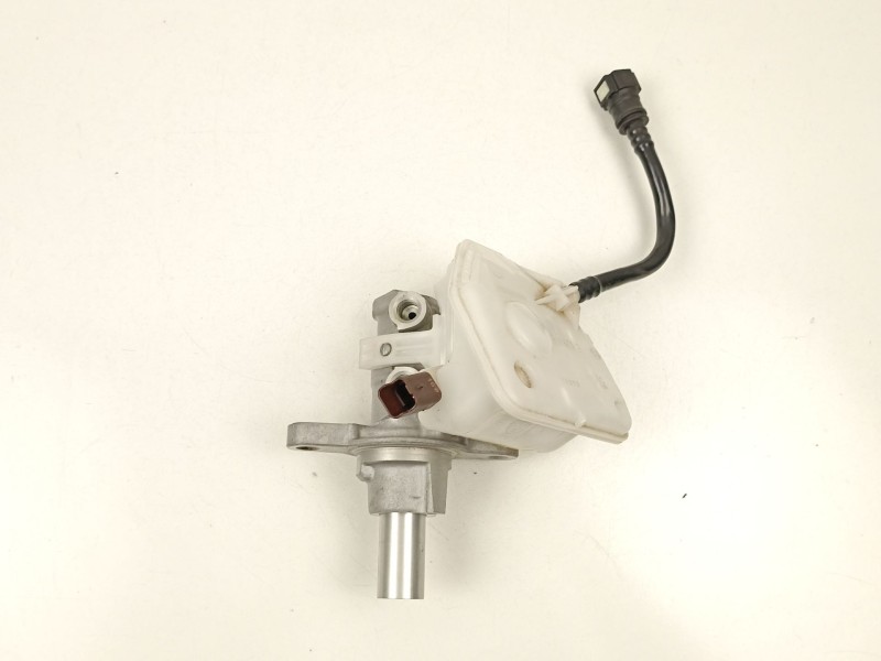 Recambio de bomba de freno para citroën c4 ii (nc_) 1.6 bluehdi 100 referencia OEM IAM 4601Y4  