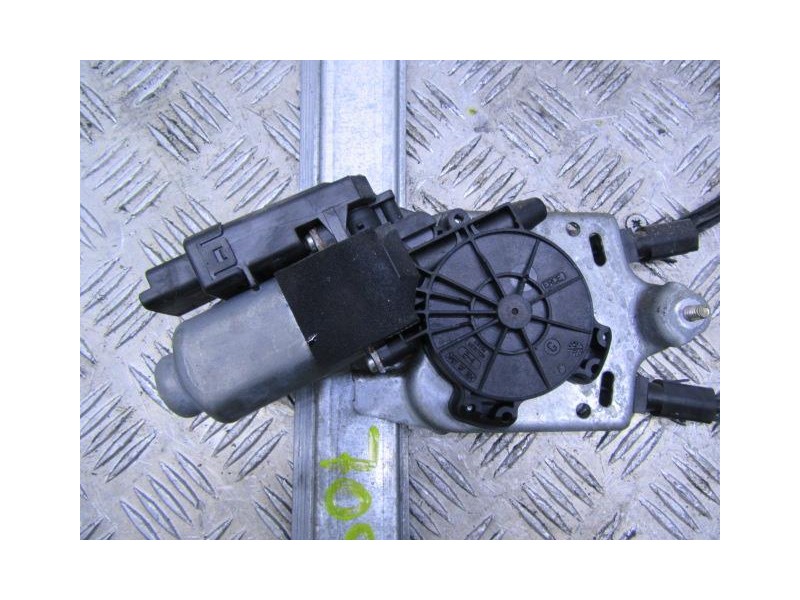 Recambio de elevalunas elec. del. dch. : renault megane : 1.9 dci [2004] para renault megane 1.9 dci referencia OEM IAM 80754008