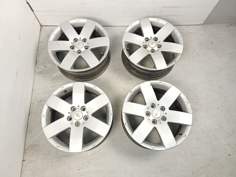 Recambio de juego llantas para chevrolet captiva (c100, c140) 2.2 d referencia OEM IAM 95151220  
