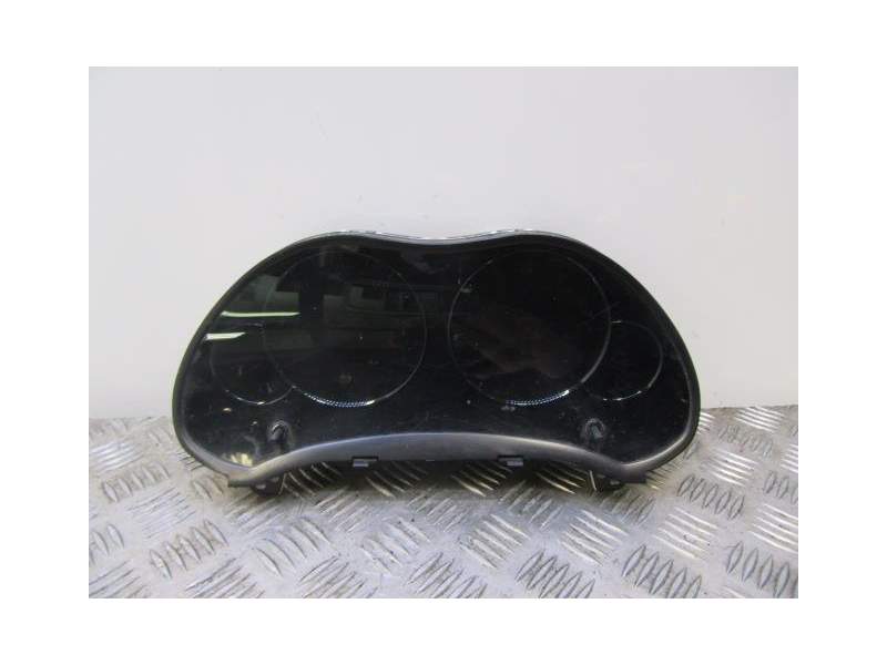Recambio de cuadro instrumentos para toyota avensis 2.0 g referencia OEM IAM 8380005570H MB2574109805 