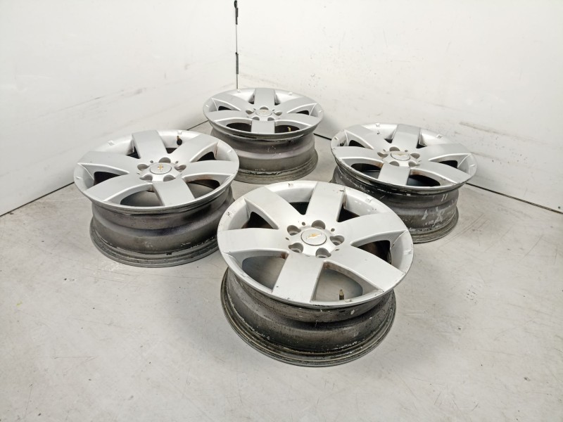 Recambio de juego llantas para chevrolet captiva (c100, c140) 2.2 d referencia OEM IAM 95151220  
