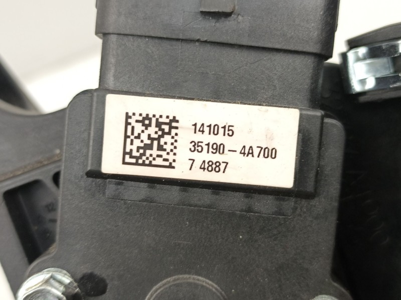 Recambio de potenciometro aceleracion para kia carens iv 1.7 crdi referencia OEM IAM 351904A700  