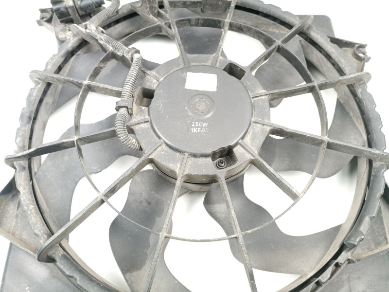 Recambio de electroventilador para kia carens iv 1.7 crdi referencia OEM IAM 25380A4510  