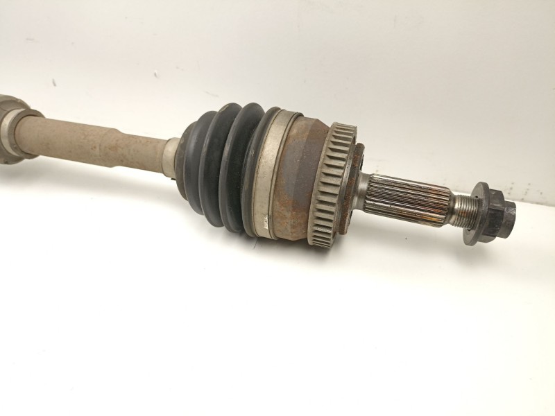 Recambio de transmision delantera derecha para kia carens iv 1.7 crdi referencia OEM IAM 49501A4200  