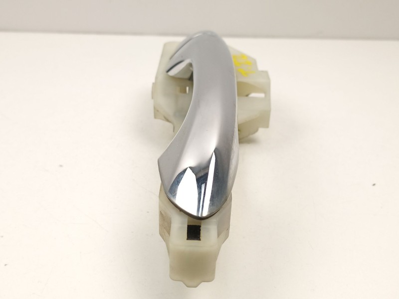 Recambio de manilla trasera izquierda para kia carens iv 1.7 crdi referencia OEM IAM 83655A4000  