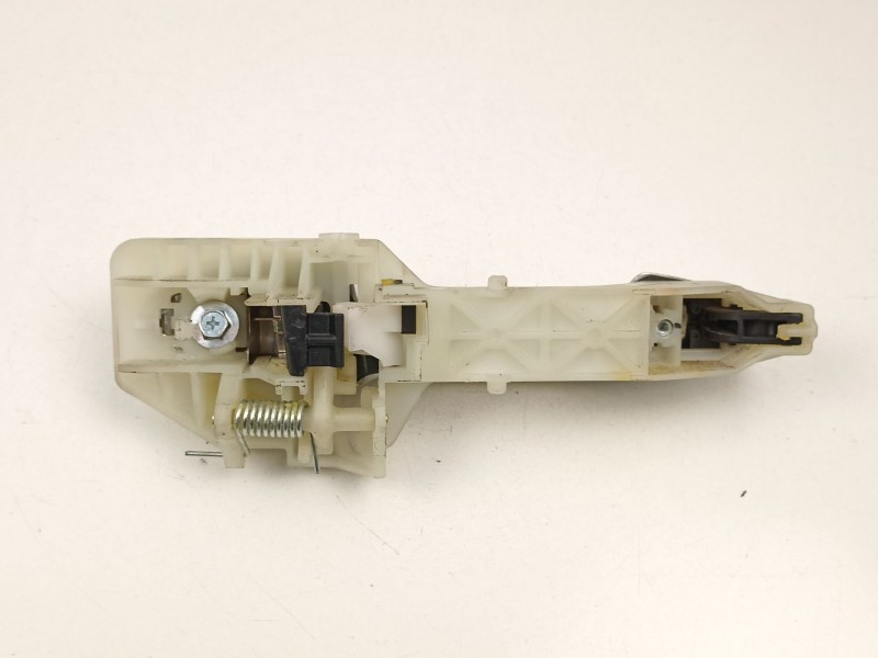 Recambio de manilla trasera izquierda para kia carens iv 1.7 crdi referencia OEM IAM 83655A4000  