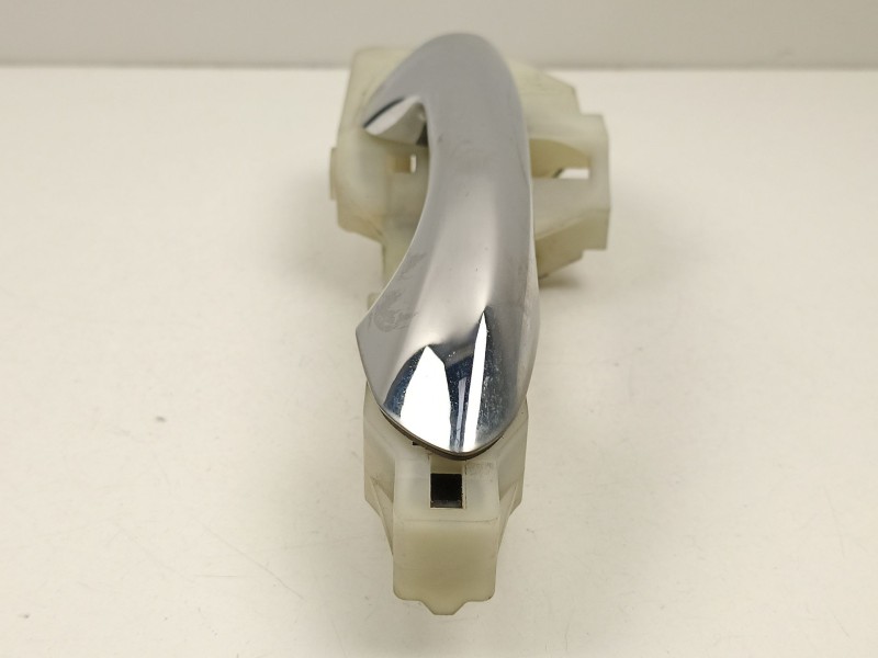 Recambio de manilla delantera izquierda para kia carens iv 1.7 crdi referencia OEM IAM 82655A4000  