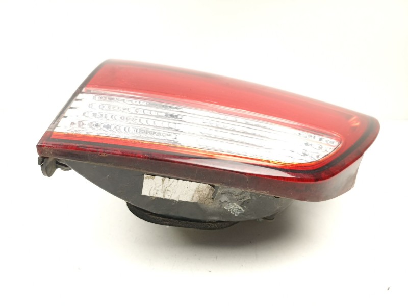 Recambio de piloto porton izquierdo para kia carens iv 1.7 crdi referencia OEM IAM 92403A4010  