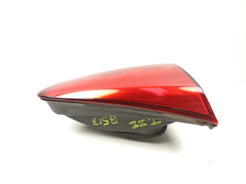 Recambio de piloto porton izquierdo para kia carens iv 1.7 crdi referencia OEM IAM 92403A4010  