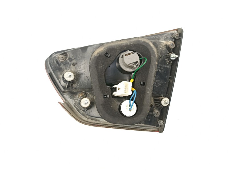 Recambio de piloto porton izquierdo para kia carens iv 1.7 crdi referencia OEM IAM 92403A4010  